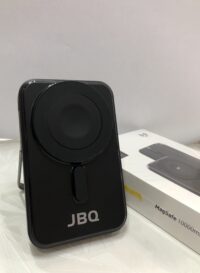 پاور بانک مدل Mag safe built in type c charging cabie