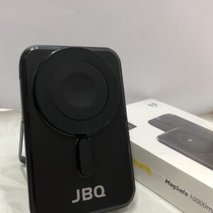 پاور بانک مدل Mag safe built in type c charging cabie