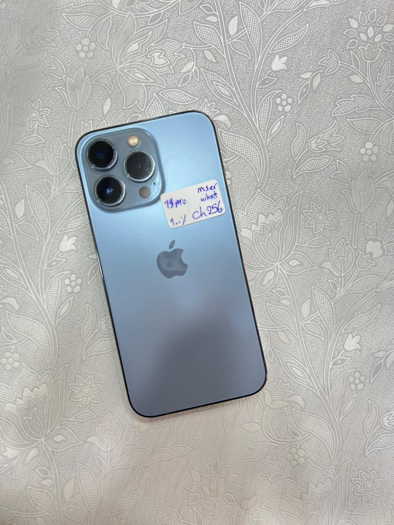 گوشی ایفون ۱۳ پرو رنگ ابی