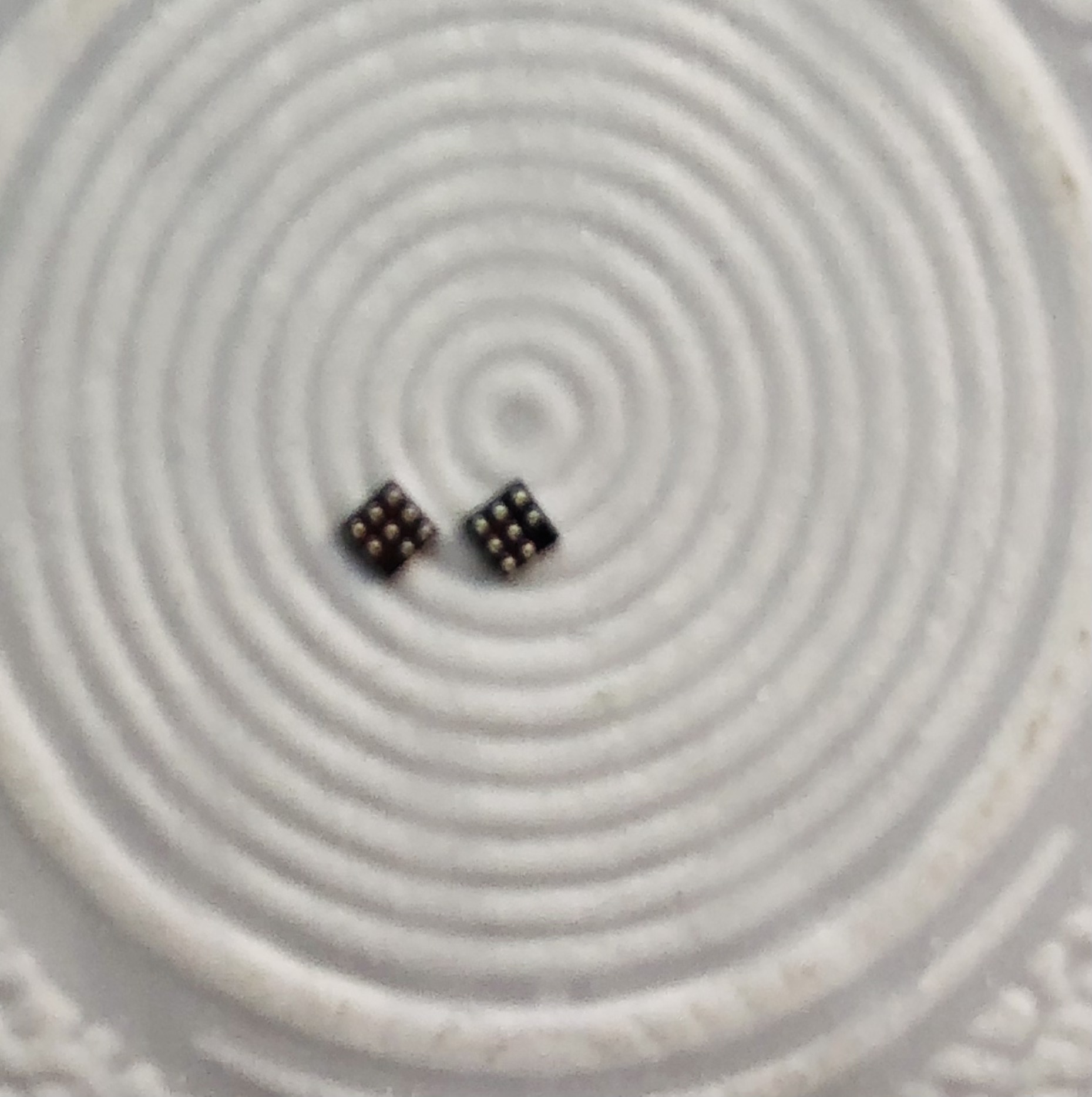 ای سی مدل ۸ پایه